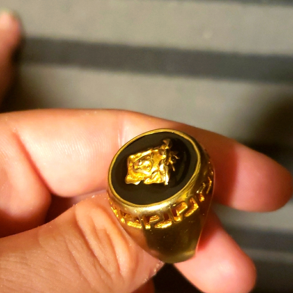 Mans ring 13 size